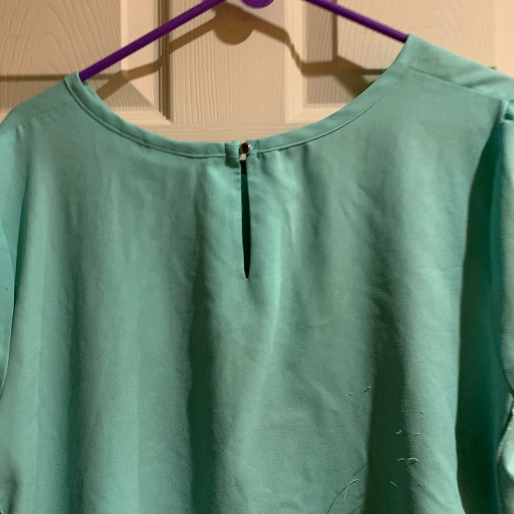 blouse - Picture 3 of 3